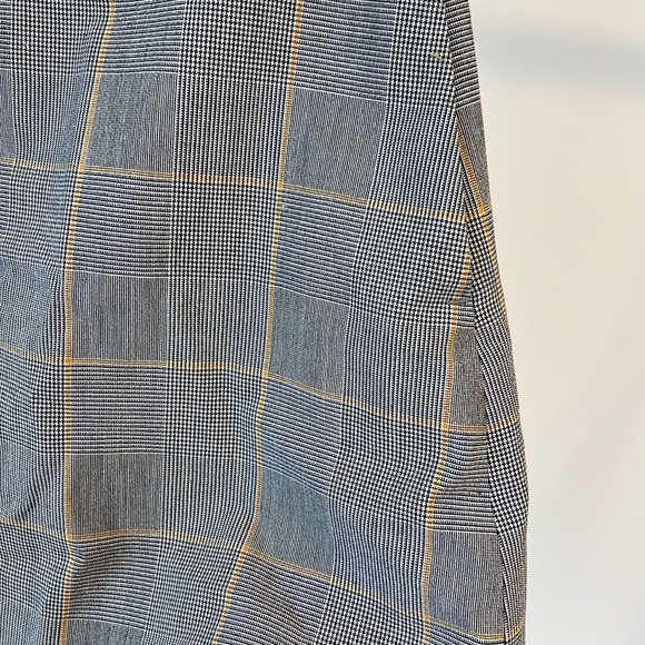 Aritzia Wilfred Classic Mini Skirt size 2 - Picture 2 of 6